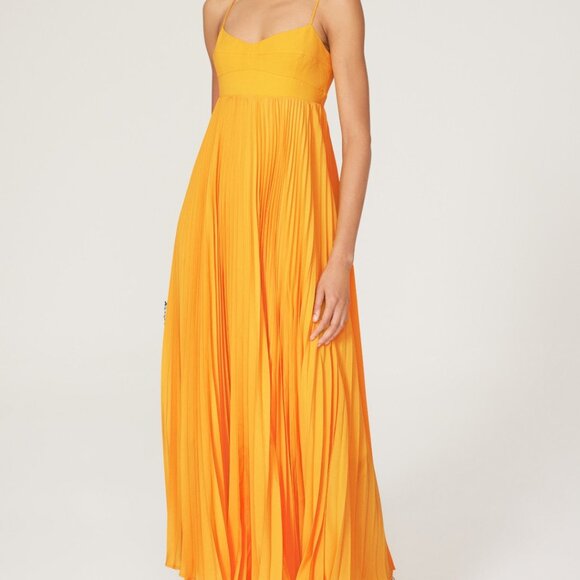 Obando Honeycomb Gown - Picture 6 of 7